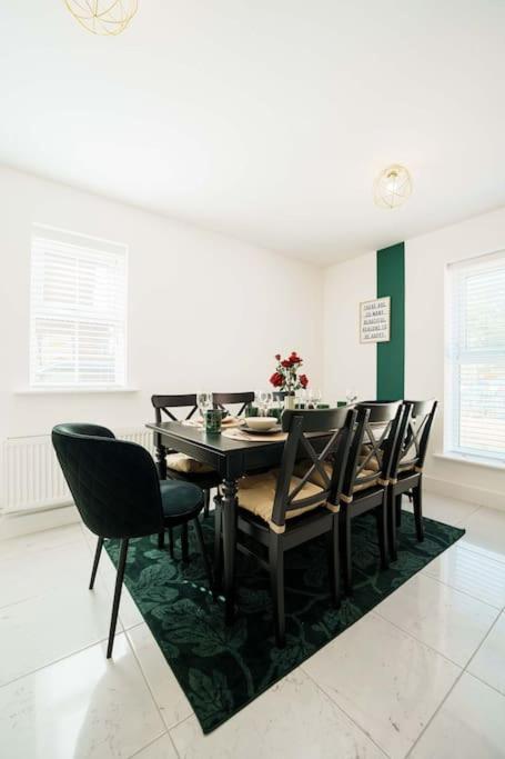 Holiday home Superb 4br New House