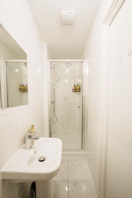 Holiday home Superb 4br New House