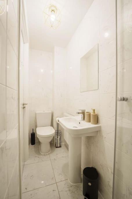 Superb 4br New House Holiday home *